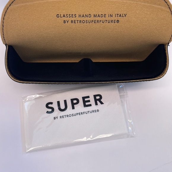 SUPER by RETROSUPERFUTURE Sunglasses Case - Picture 4 of 5